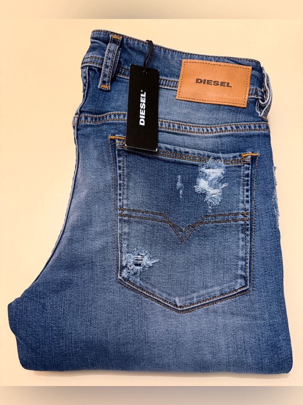 DIESEL Men’s Blue Distressed Denim Jeans(brand new)